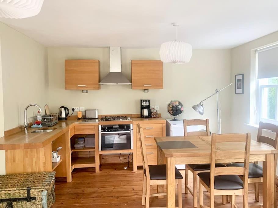 Delightful Ely House Bright And Warm With Cathedral View Apartamento Exterior foto