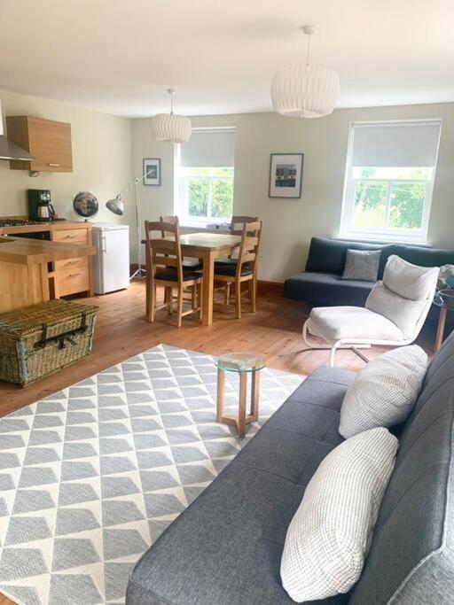 Delightful Ely House Bright And Warm With Cathedral View Apartamento Exterior foto
