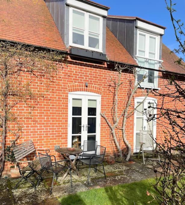 Delightful Ely House Bright And Warm With Cathedral View Apartamento Exterior foto
